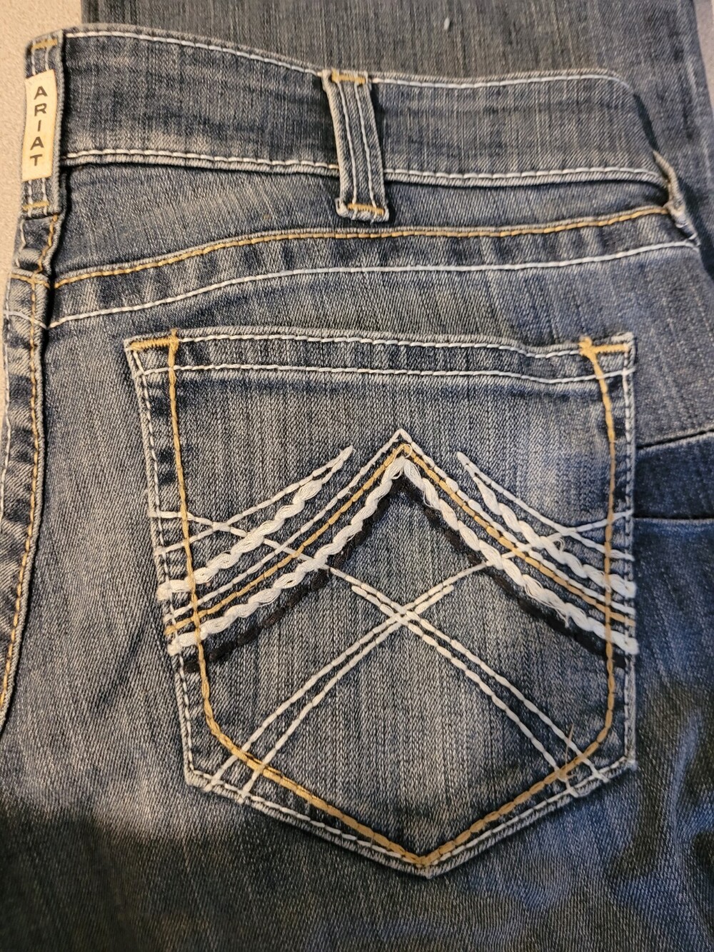 ARIAT DENIM MID RISE BOOT CUT WOMEN'S JEANS, DISTRESSED, SIZE 30 L